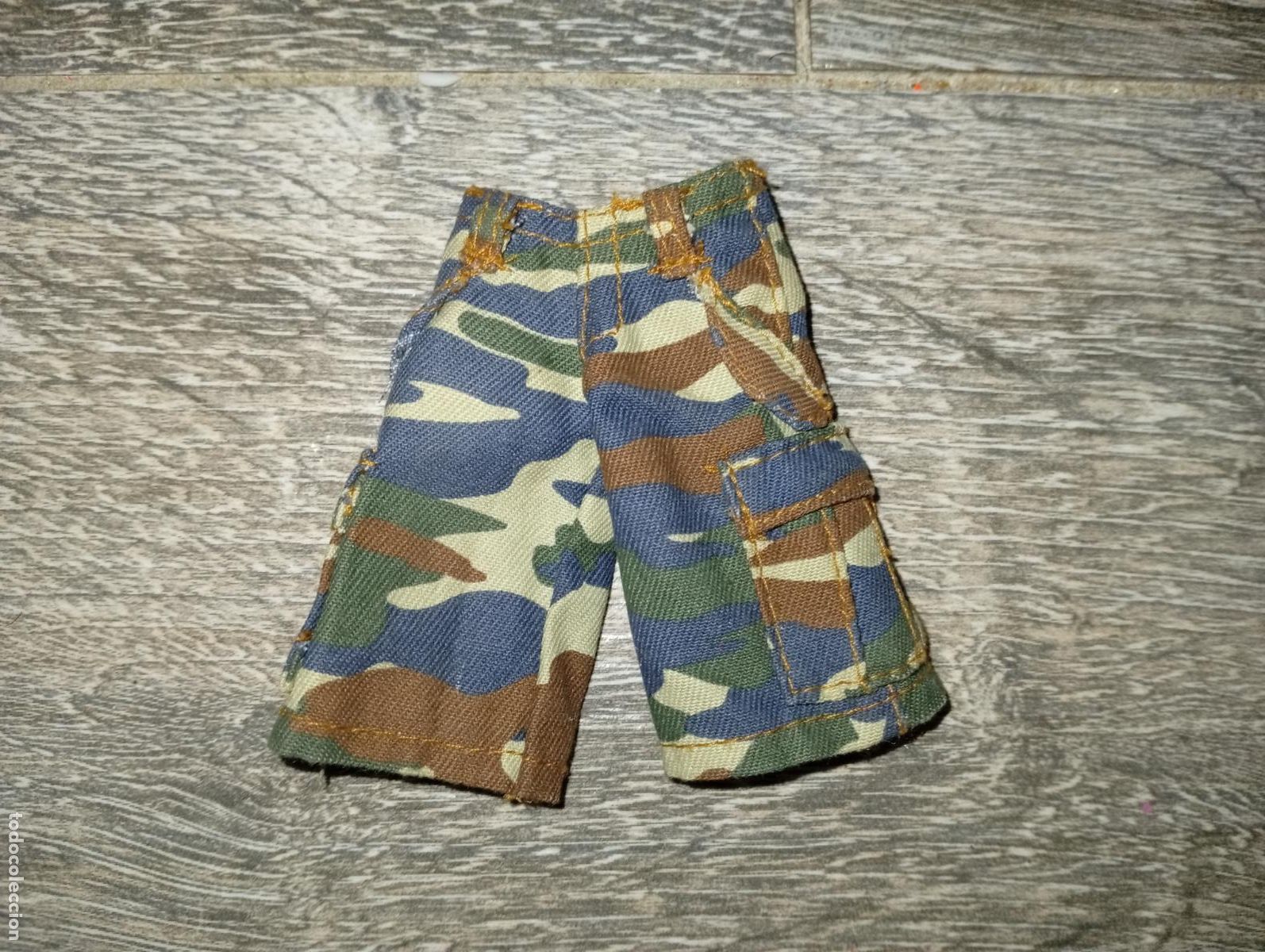 Mu&ntilde;ecas modernas: Pantalon de mu&ntilde;eca Bratz - Foto 2
