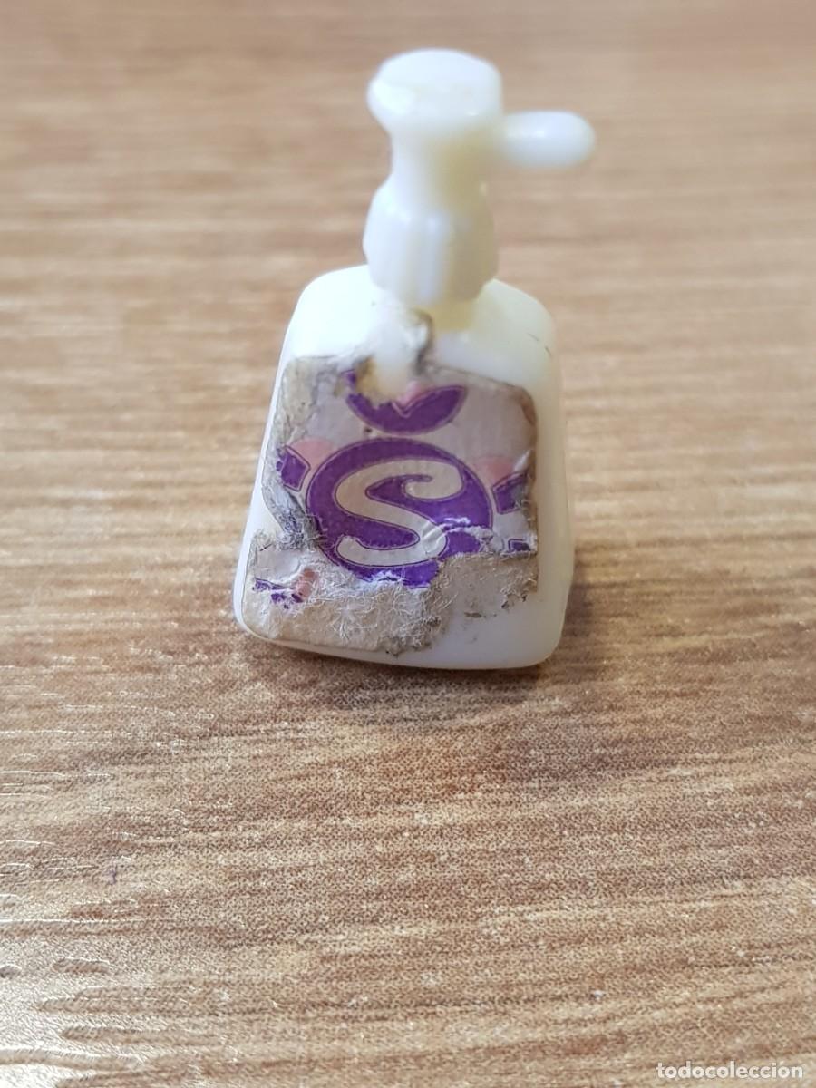 Mu&ntilde;ecas modernas: Frasco vintage tocador Sindy - Foto 1