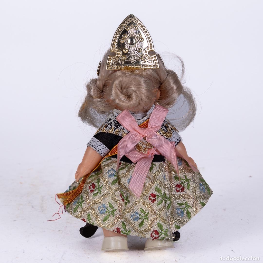 Mu&ntilde;ecas modernas: MU&Ntilde;ECA VESTIDA DE TRAJE TIPICO - Foto 3