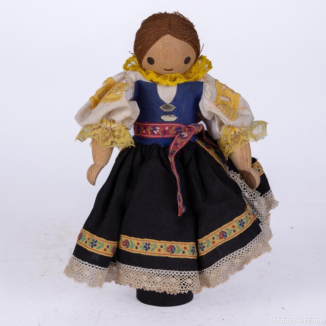 Mu&ntilde;ecas modernas: MU&Ntilde;ECA DE MADERAEN PERFECTO ESTADO - Foto 2