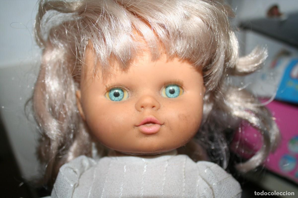 Mu&ntilde;ecas modernas: MU&Ntilde;ECA A PILAS TIPO FAMOSA - Foto 2