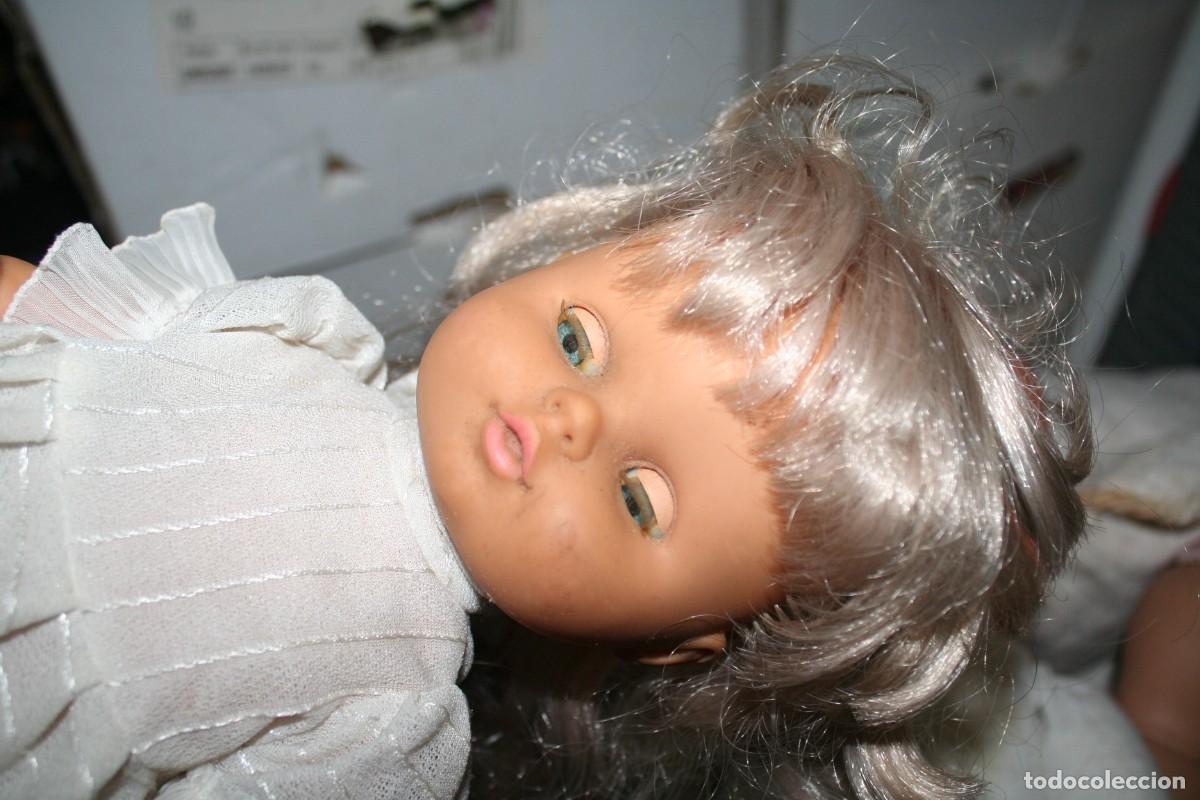Mu&ntilde;ecas modernas: MU&Ntilde;ECA A PILAS TIPO FAMOSA - Foto 3