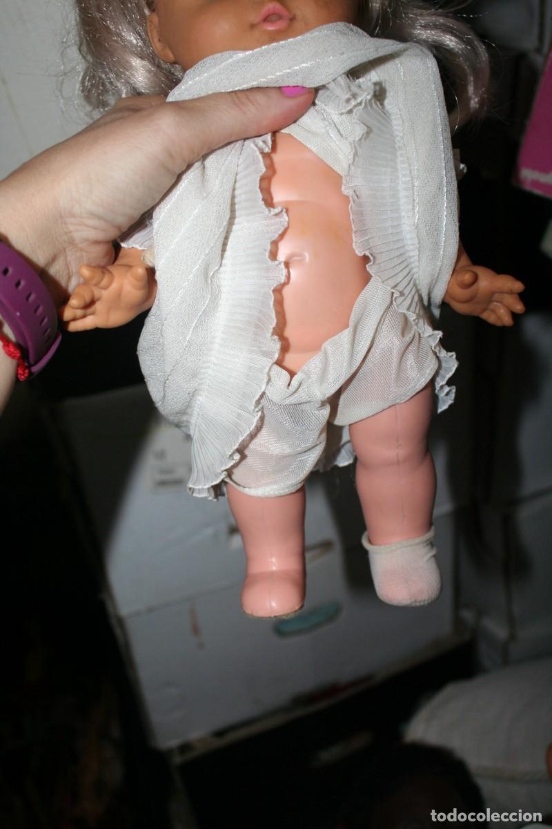 Mu&ntilde;ecas modernas: MU&Ntilde;ECA A PILAS TIPO FAMOSA - Foto 4