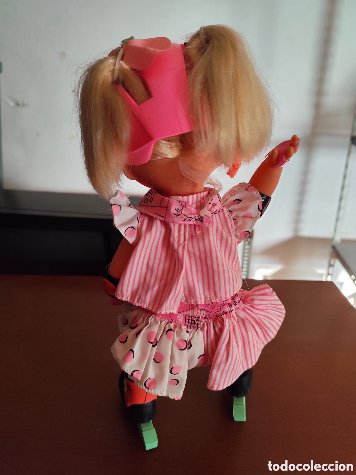 Mu&ntilde;ecas modernas: Mu&ntilde;eca Patinadora moderna - Foto 2