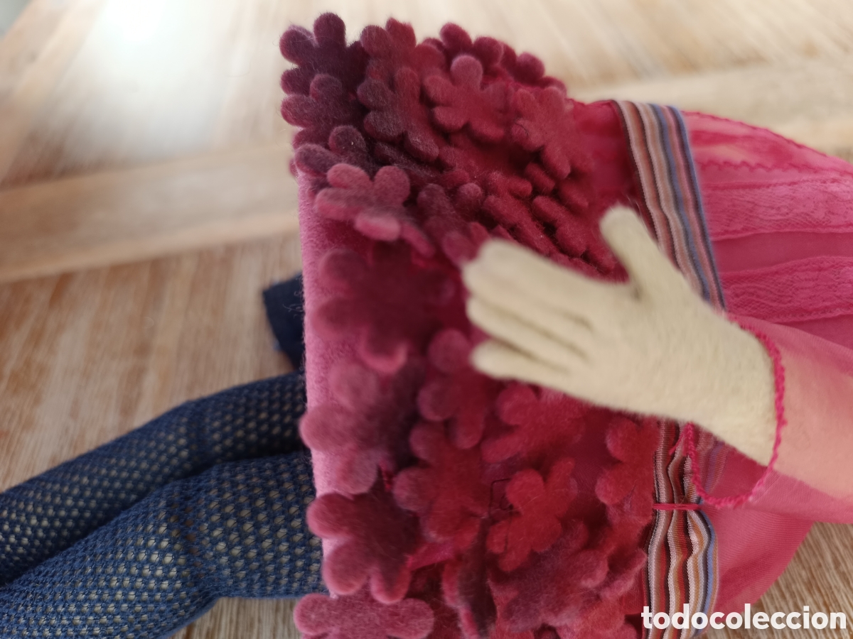 Mu&ntilde;ecas modernas: Mu&ntilde;eca fieltro marca Maggie iacono - Foto 10