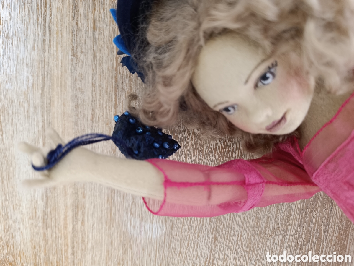 Mu&ntilde;ecas modernas: Mu&ntilde;eca fieltro marca Maggie iacono - Foto 13
