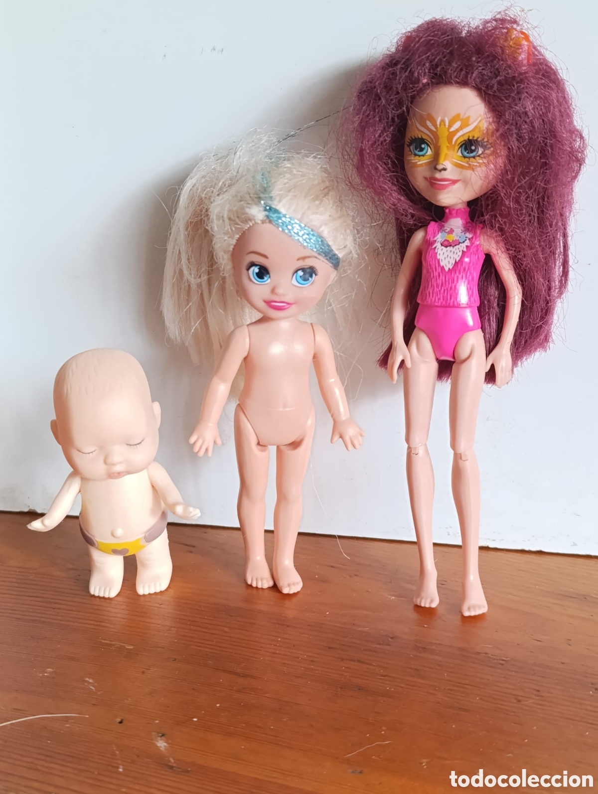 Mu&ntilde;ecas modernas: LOTE DE TRES / MINI - MU&Ntilde;ECAS / DE PVC - Foto 1