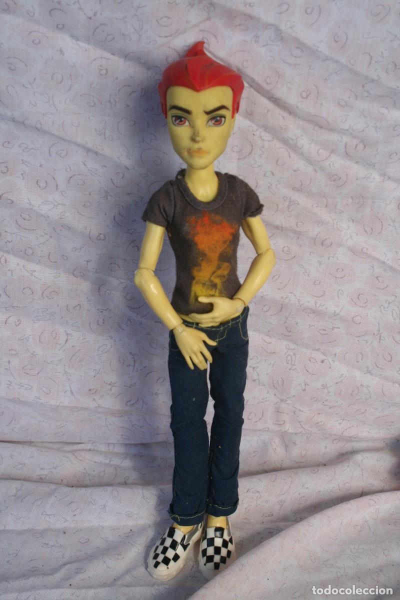Mu&ntilde;ecas modernas: Mu&ntilde;eca monster high Heath Burns - Foto 2