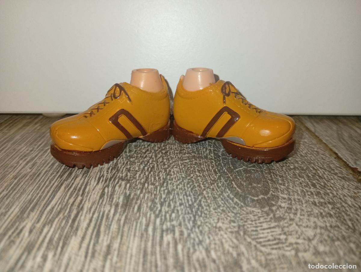 Mu&ntilde;ecas modernas: Zapatos de mu&ntilde;eco Bratz - Foto 1