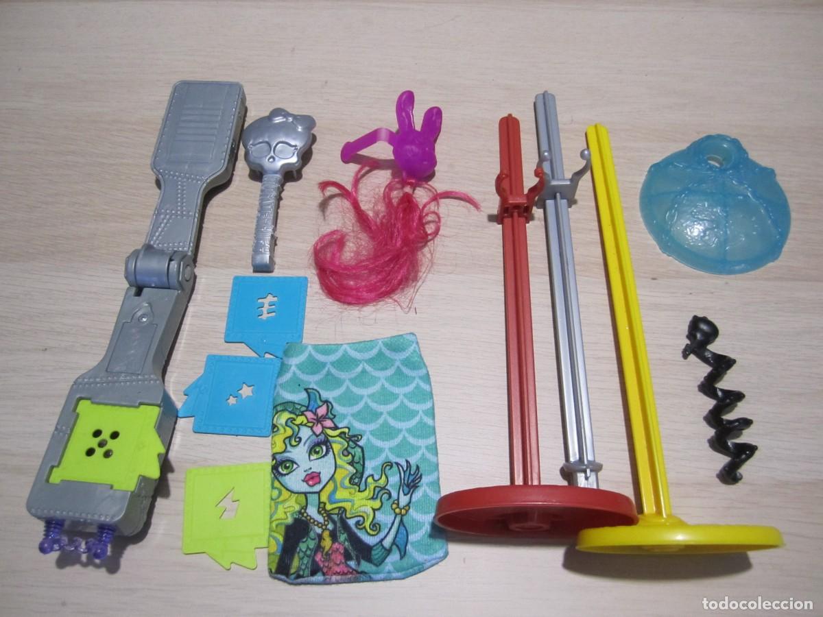 Mu&ntilde;ecas modernas: accesorios varios mu&ntilde;ecas monster high - Foto 1