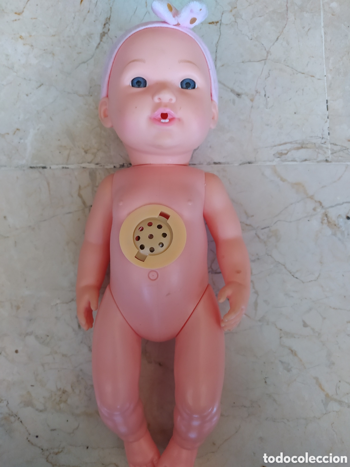 Mu&ntilde;ecas modernas: PRECIOSA MU&Ntilde;ECA QUE EMITE SONIDOS AL APRETAR BOTON - Foto 1