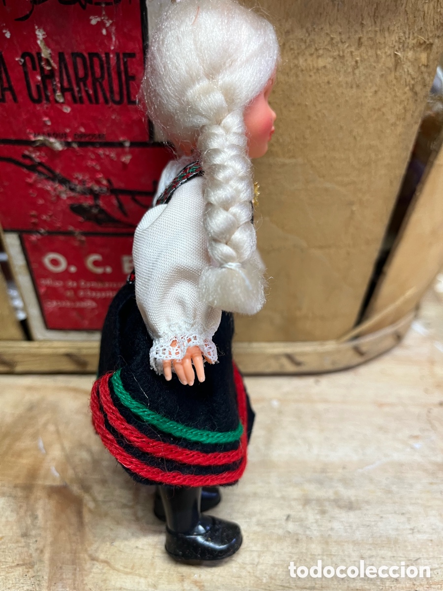 Mu&ntilde;ecas modernas: Mu&ntilde;eca antigua de colecci&oacute;n Noruega - Foto 2
