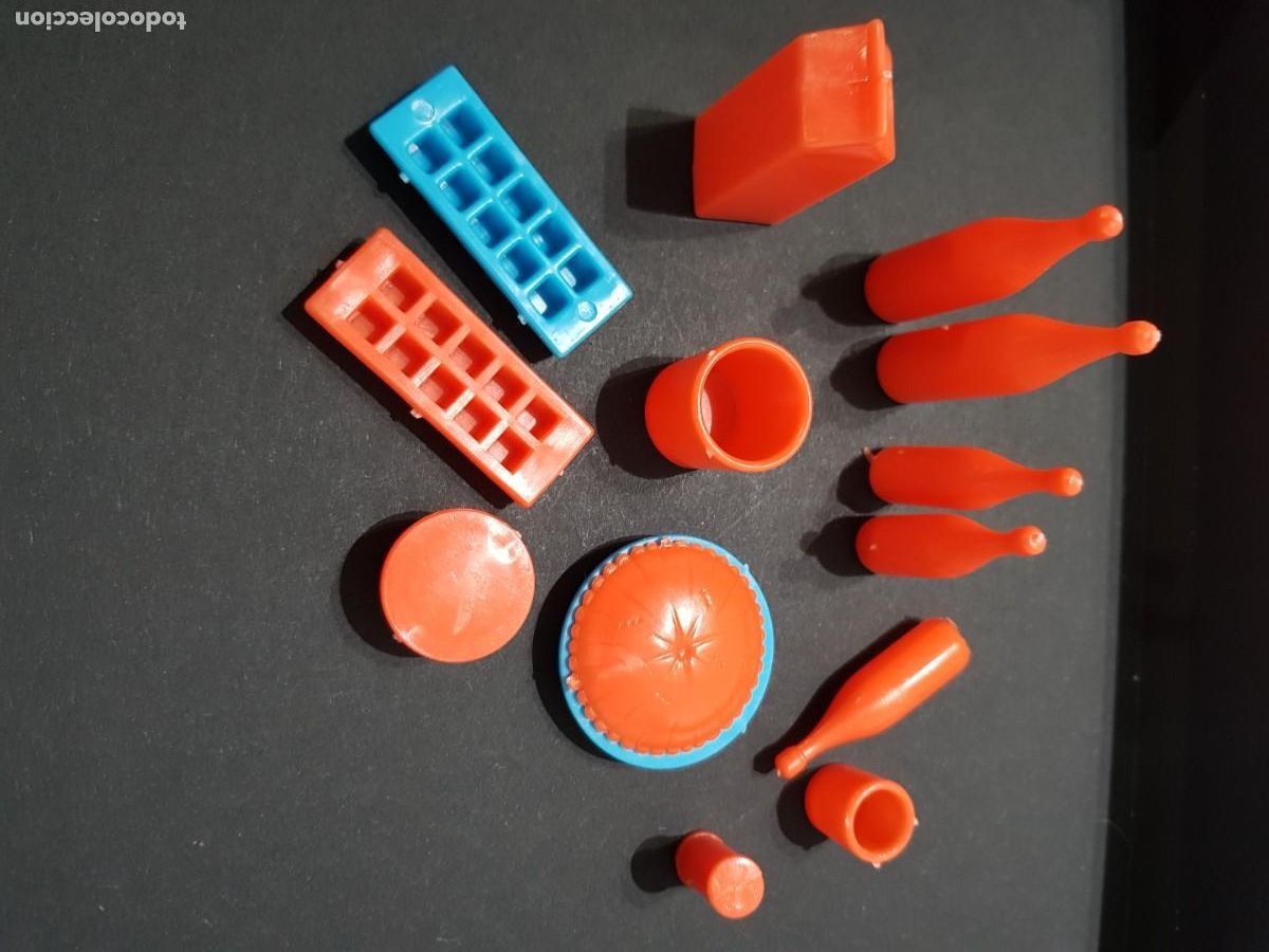 Mu&ntilde;ecas modernas: Botellas, cubitera tarta y botes nevera barbie - Foto 1