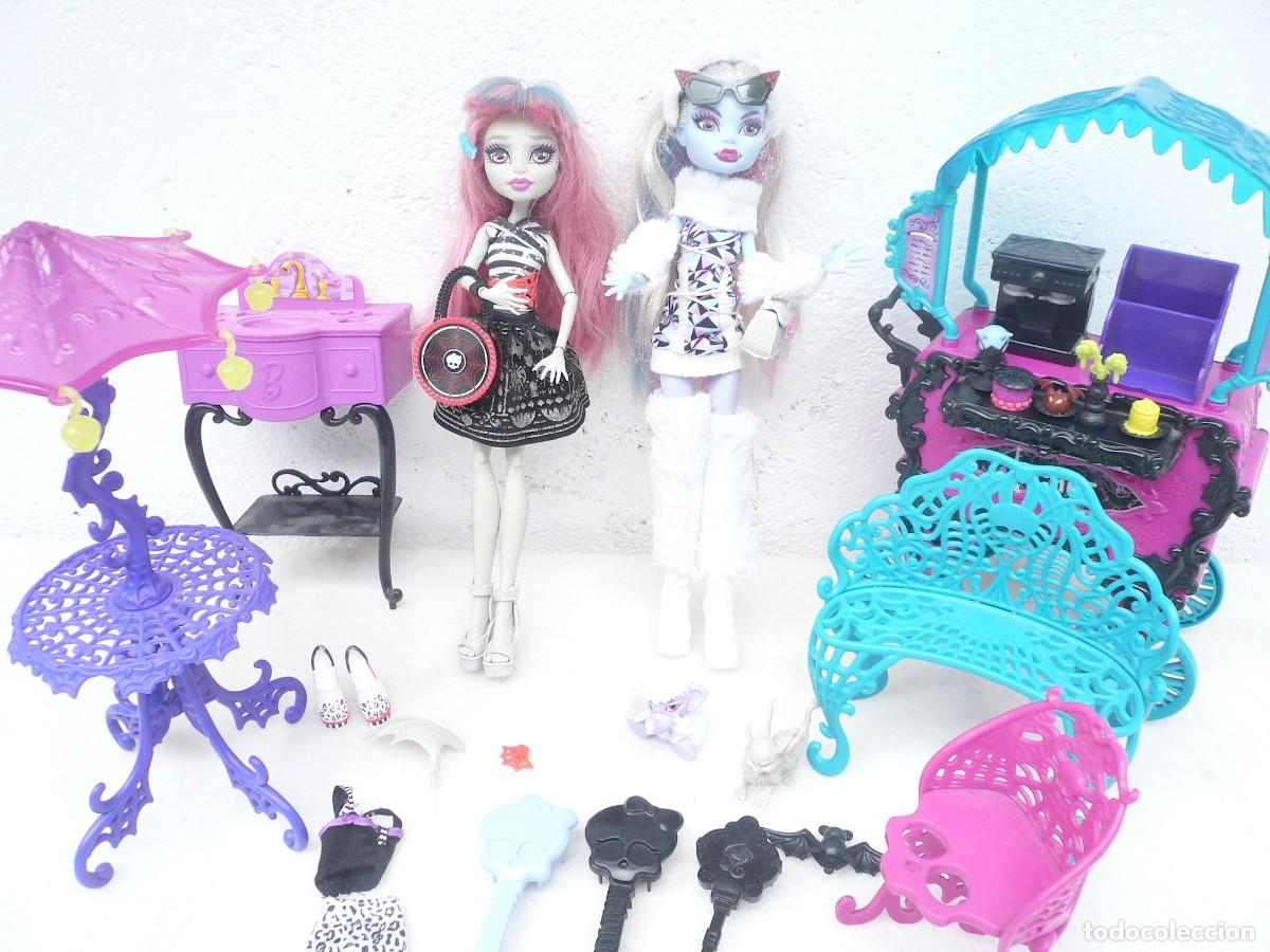 Mu&ntilde;ecas modernas: LOTE DOS MU&Ntilde;ECAS MONSTER MATTEL, MUEBLES Y COMPLEMENTOS - Foto 2
