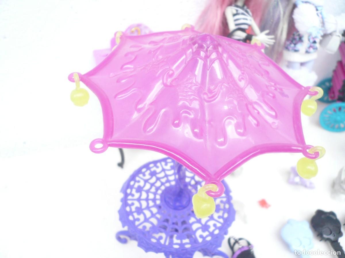 Mu&ntilde;ecas modernas: LOTE DOS MU&Ntilde;ECAS MONSTER MATTEL, MUEBLES Y COMPLEMENTOS - Foto 9