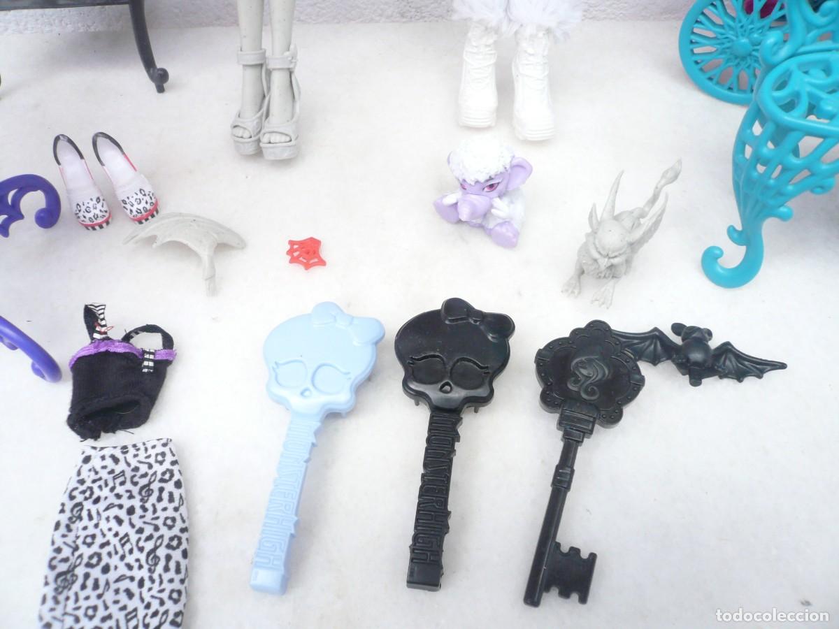 Mu&ntilde;ecas modernas: LOTE DOS MU&Ntilde;ECAS MONSTER MATTEL, MUEBLES Y COMPLEMENTOS - Foto 11