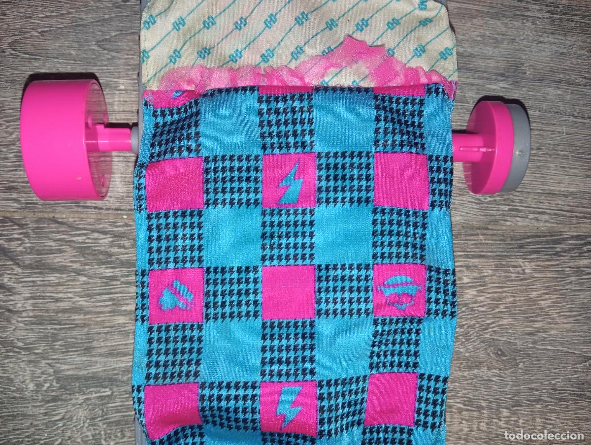 Mu&ntilde;ecas modernas: Cama de Mu&ntilde;eca Monster High Frankie - Foto 4