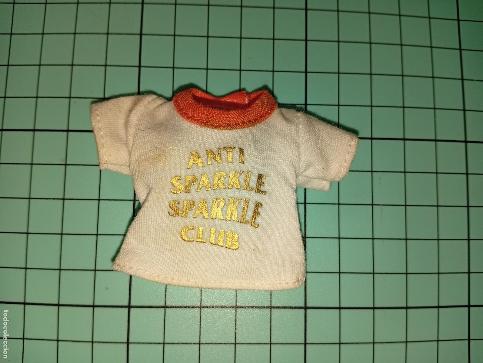 Mu&ntilde;ecas modernas: Camiseta de mu&ntilde;eca Rainbow high - Foto 1