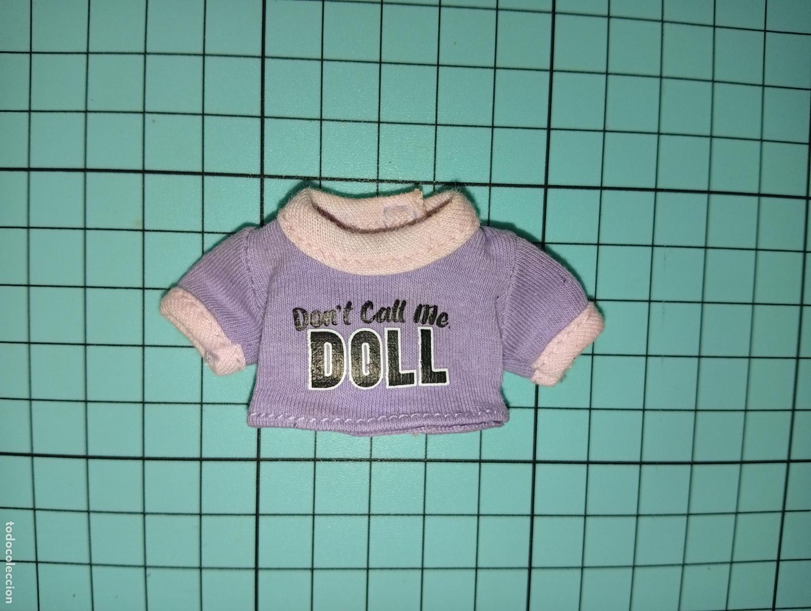 Mu&ntilde;ecas modernas: Camiseta de mu&ntilde;eca Rainbow high - Foto 1