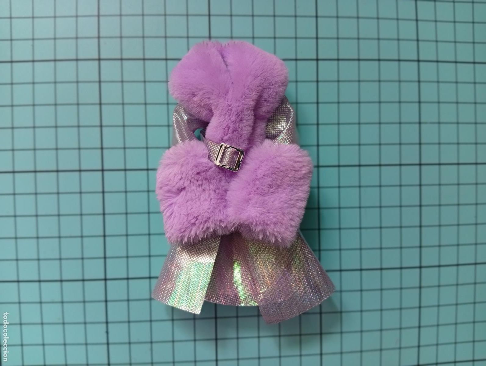Mu&ntilde;ecas modernas: Abrigo gabardina de mu&ntilde;eca Rainbow high - Foto 1