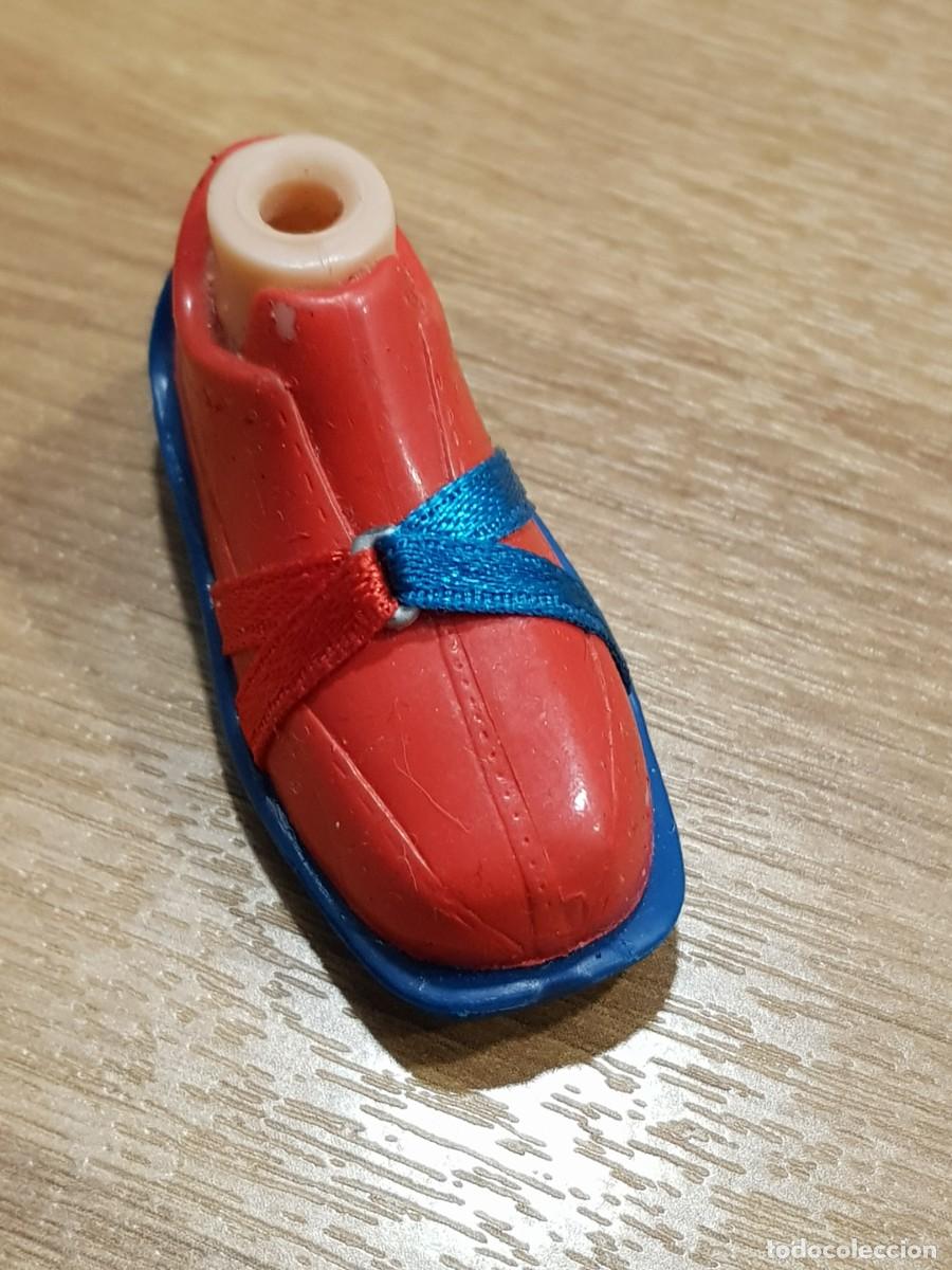 Mu&ntilde;ecas modernas: Zapatos bratz desparejo, uno - Foto 1