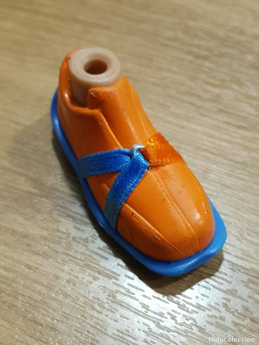 Mu&ntilde;ecas modernas: Zapatos bratz desparejo, uno - Foto 1