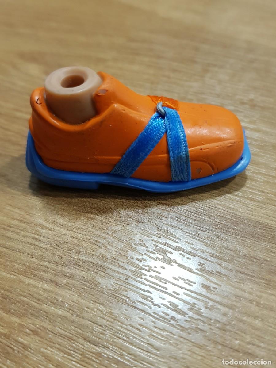 Mu&ntilde;ecas modernas: Zapatos bratz desparejo, uno - Foto 2