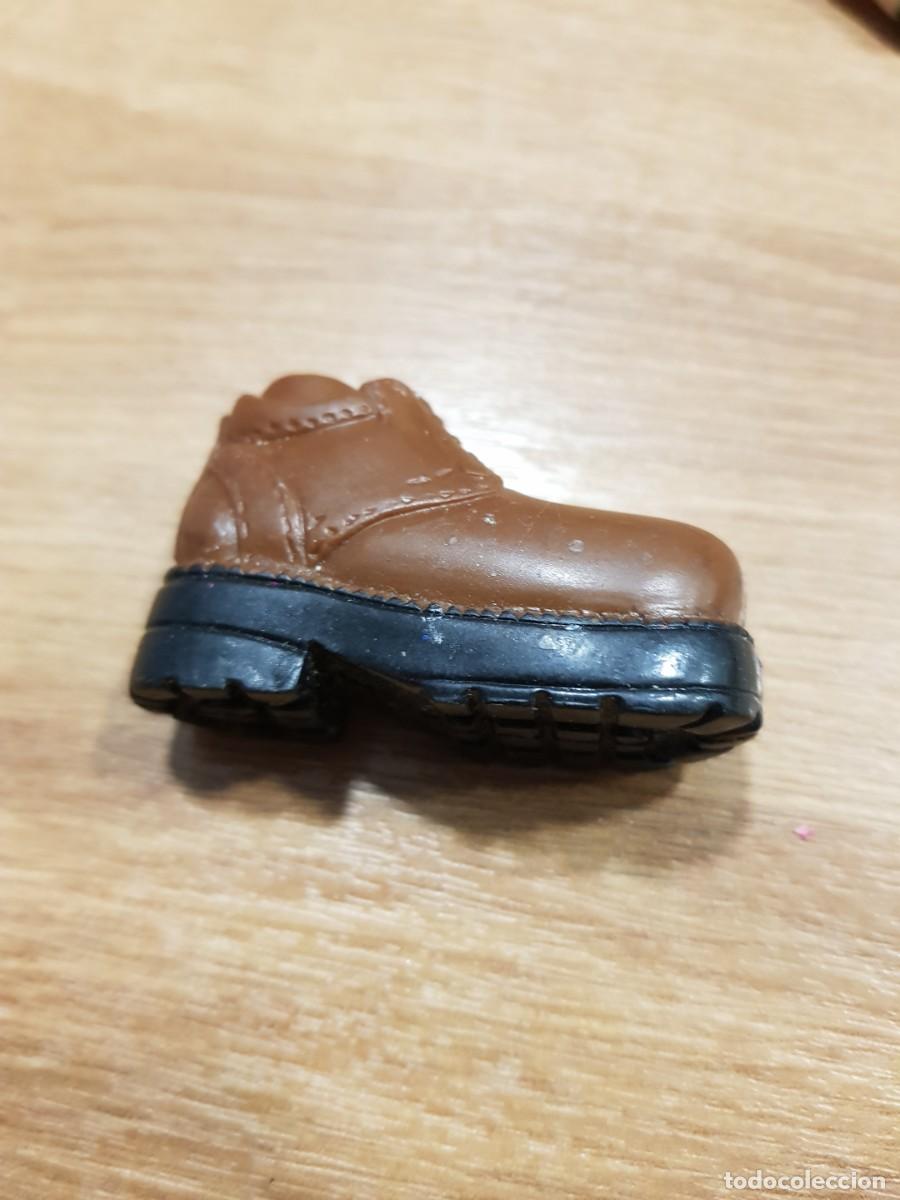 Mu&ntilde;ecas modernas: Zapatos bratz desparejo, uno - Foto 2