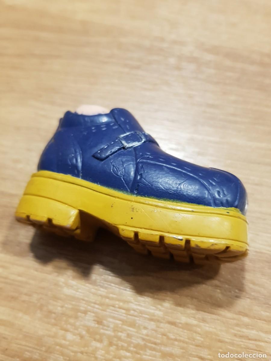 Mu&ntilde;ecas modernas: Zapatos bratz desparejo, uno - Foto 2