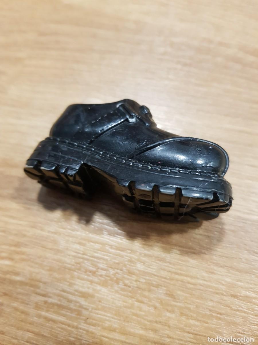 Mu&ntilde;ecas modernas: Zapatos bratz desparejo, uno - Foto 2