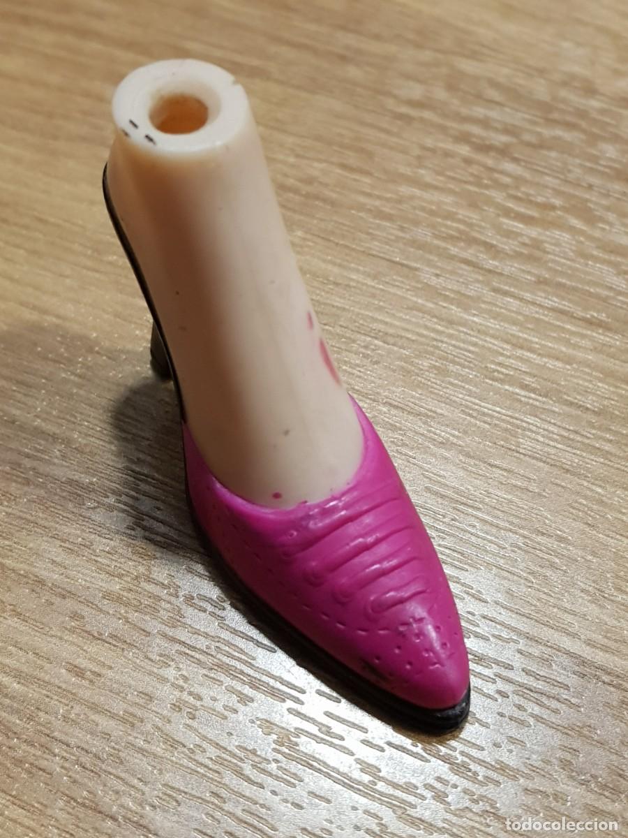 Mu&ntilde;ecas modernas: Zapatos bratz desparejo, uno - Foto 1