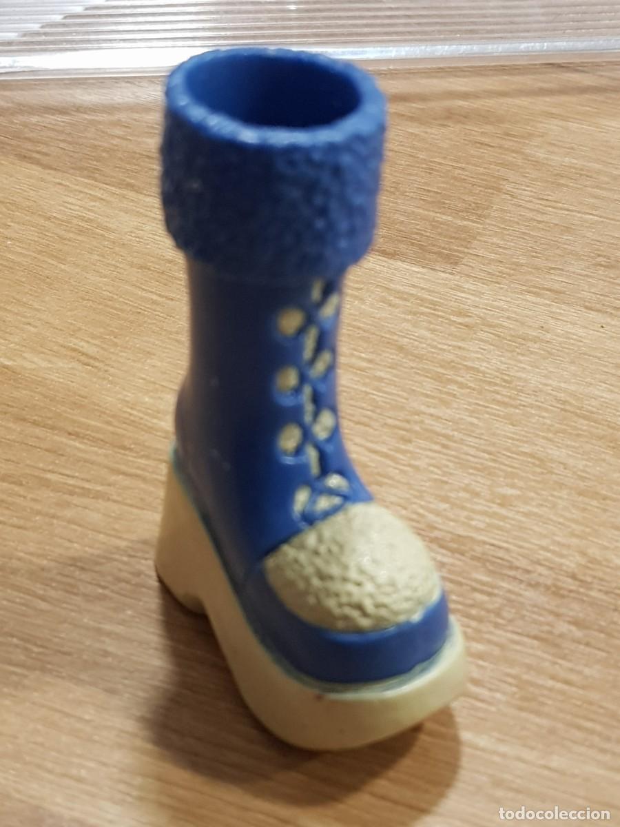 Mu&ntilde;ecas modernas: Zapatos bratz desparejo, uno - Foto 1