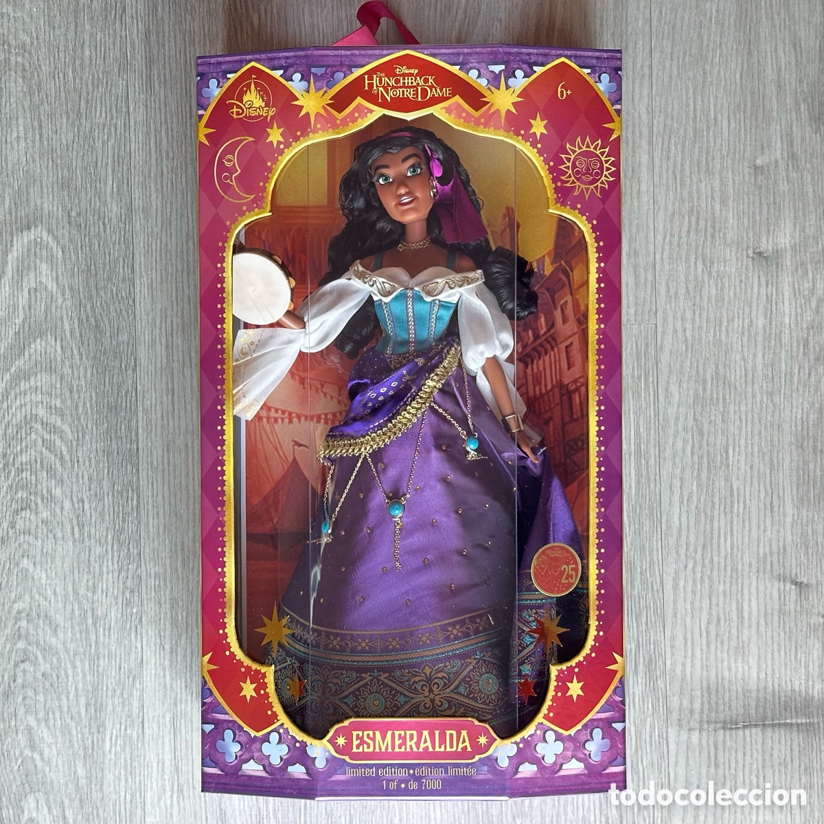 Mu&ntilde;ecas modernas: Mu&ntilde;eca edici&oacute;n limitada Esmeralda, Disney Store. - Foto 1