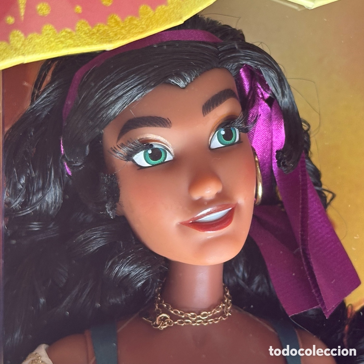 Mu&ntilde;ecas modernas: Mu&ntilde;eca edici&oacute;n limitada Esmeralda, Disney Store. - Foto 2