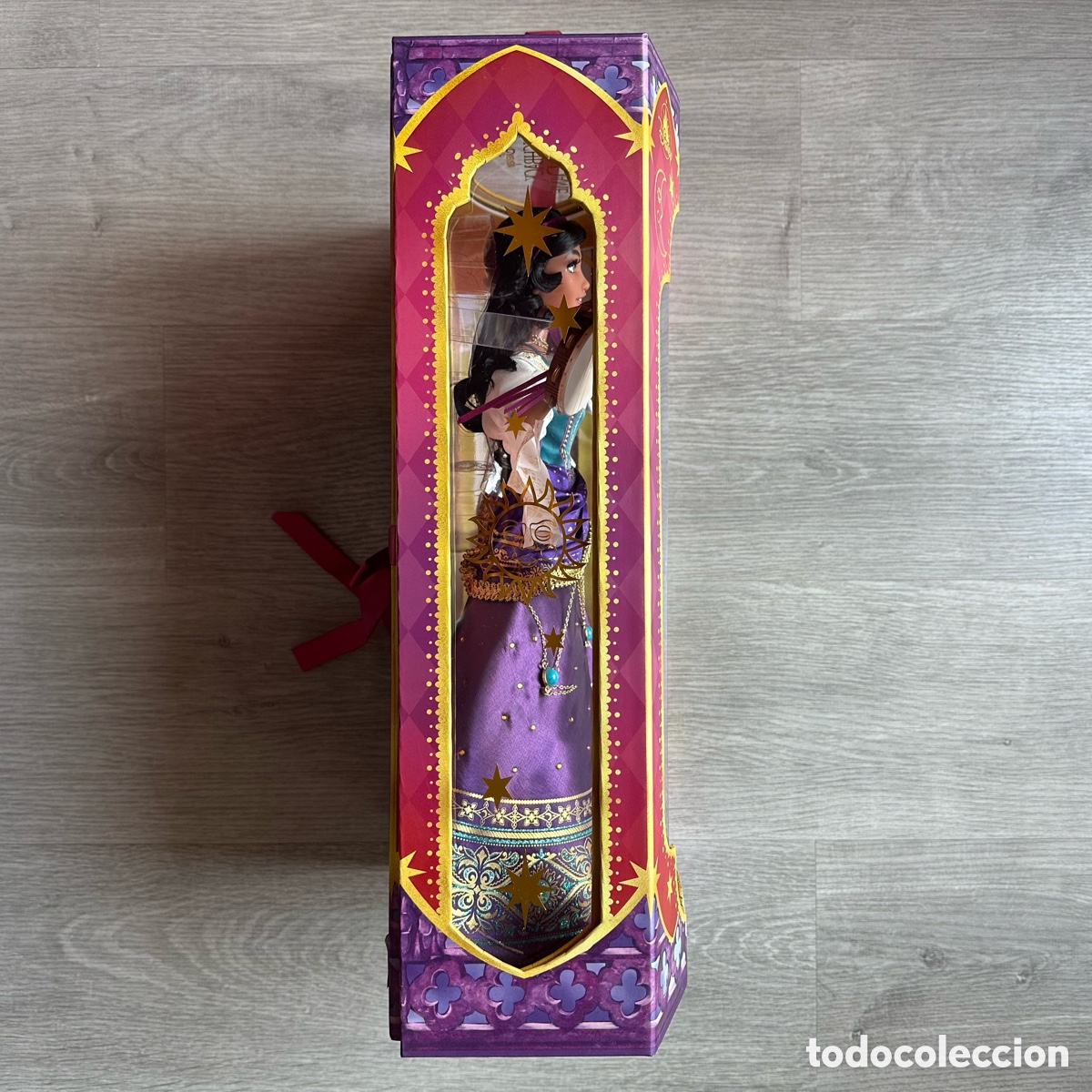 Mu&ntilde;ecas modernas: Mu&ntilde;eca edici&oacute;n limitada Esmeralda, Disney Store. - Foto 5