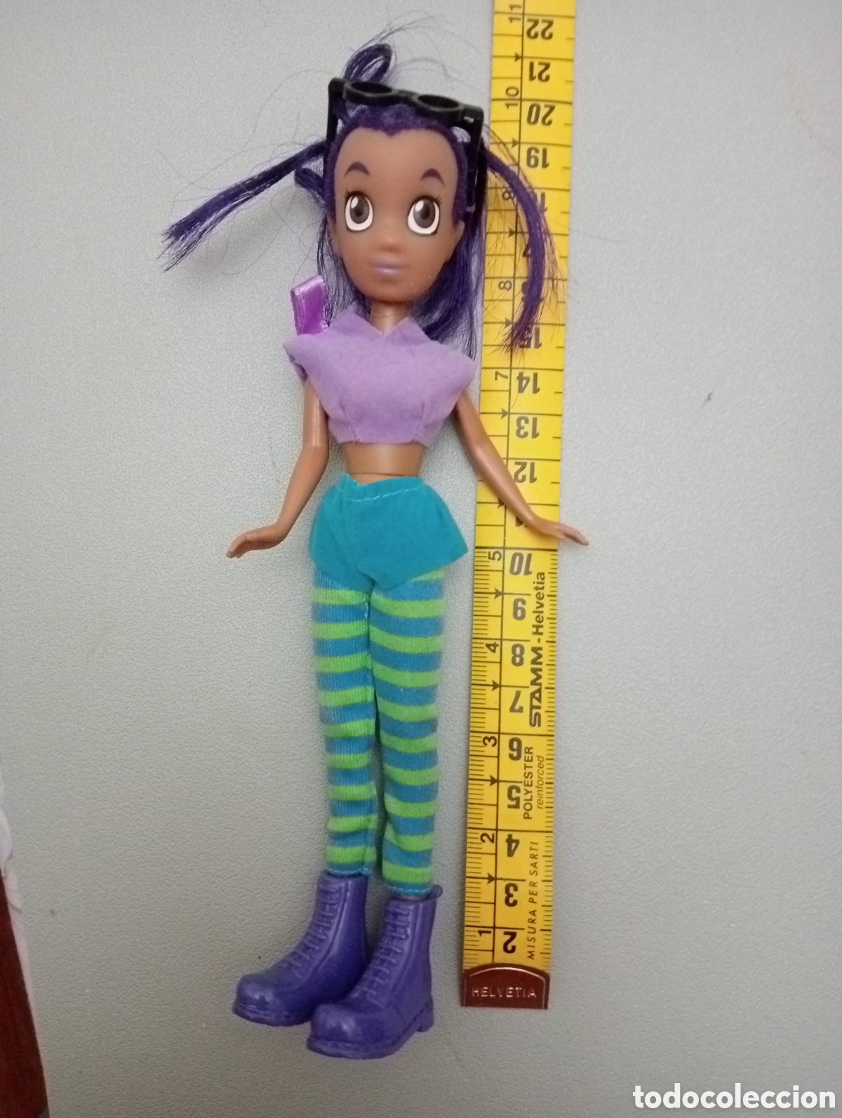Mu&ntilde;ecas modernas: Mu&ntilde;eca de las Witch, Piel oscura - Foto 1