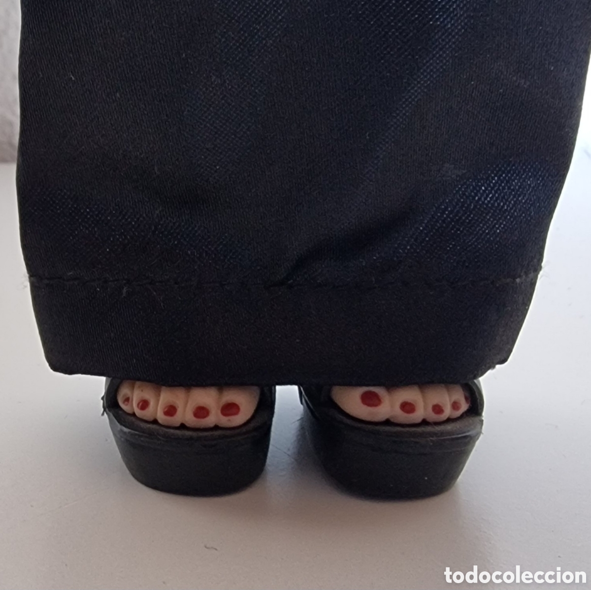 Mu&ntilde;ecas modernas: Living Dead Dolls: Ms. Eerie (series 4) - Foto 4