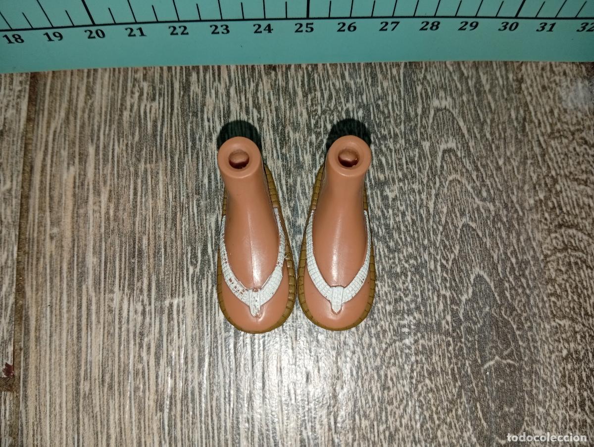 Mu&ntilde;ecas modernas: Pies con chanclas de mu&ntilde;eca Bratz - Foto 3
