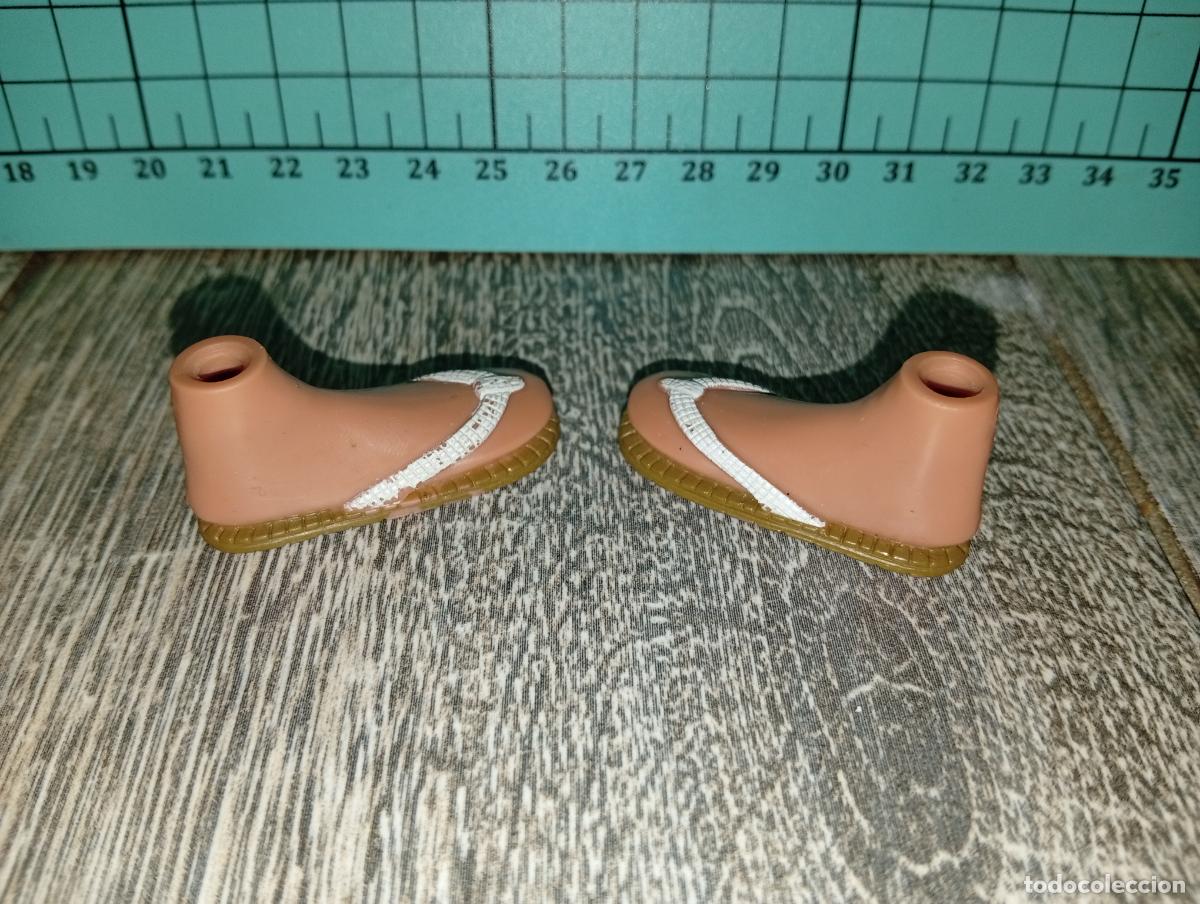 Mu&ntilde;ecas modernas: Pies con chanclas de mu&ntilde;eca Bratz - Foto 4