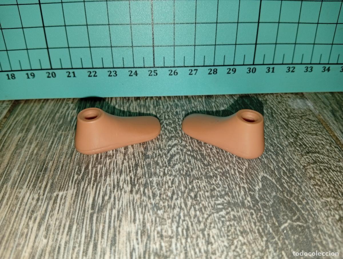 Mu&ntilde;ecas modernas: Pies de mu&ntilde;eca Bratz - Foto 4