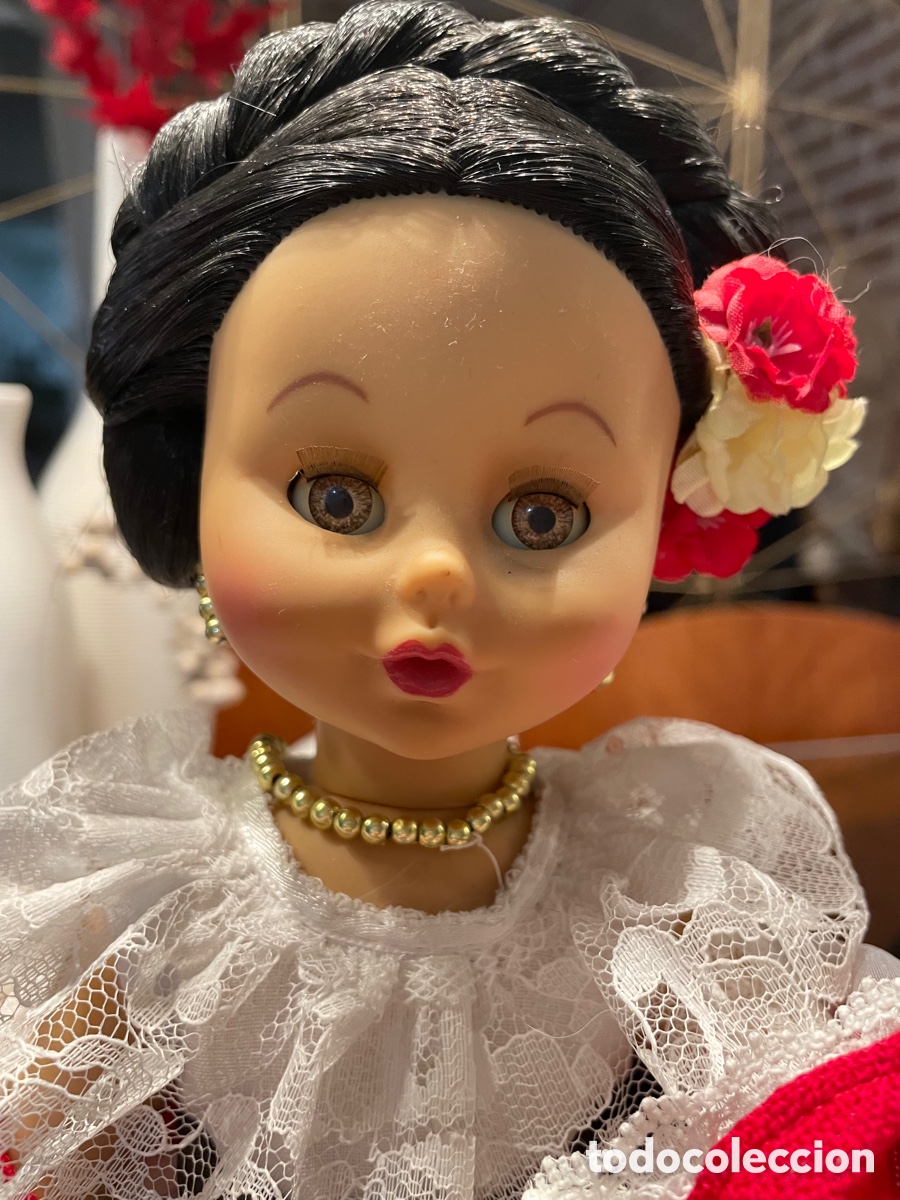 Mu&ntilde;ecas modernas: Mu&ntilde;eca de colecci&oacute;n regional mejicana - Foto 2