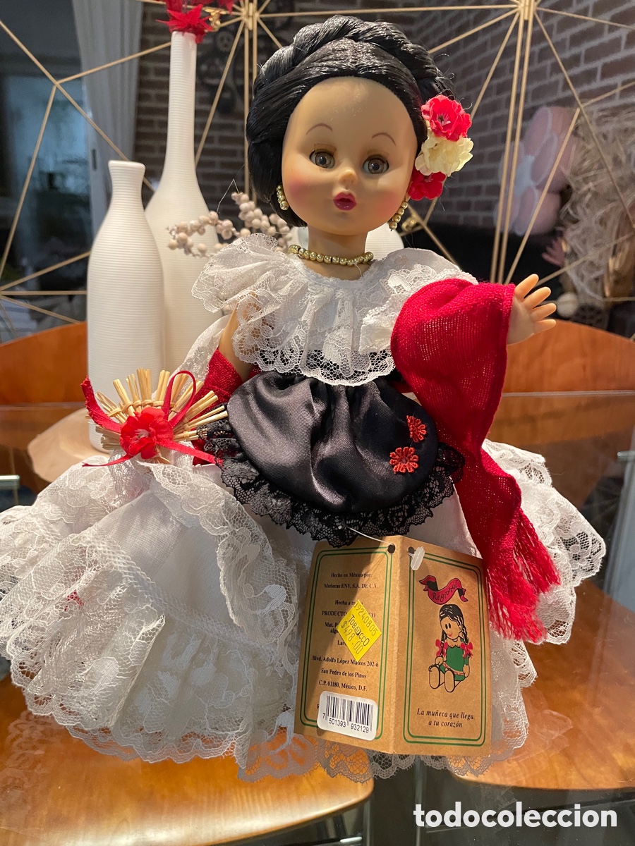 Mu&ntilde;ecas modernas: Mu&ntilde;eca de colecci&oacute;n regional mejicana - Foto 1