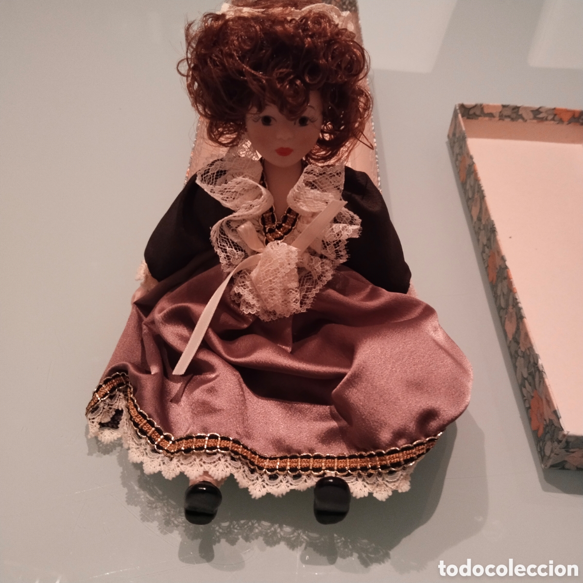 Mu&ntilde;ecas modernas: Mu&ntilde;eca porcelana antigua - Foto 1
