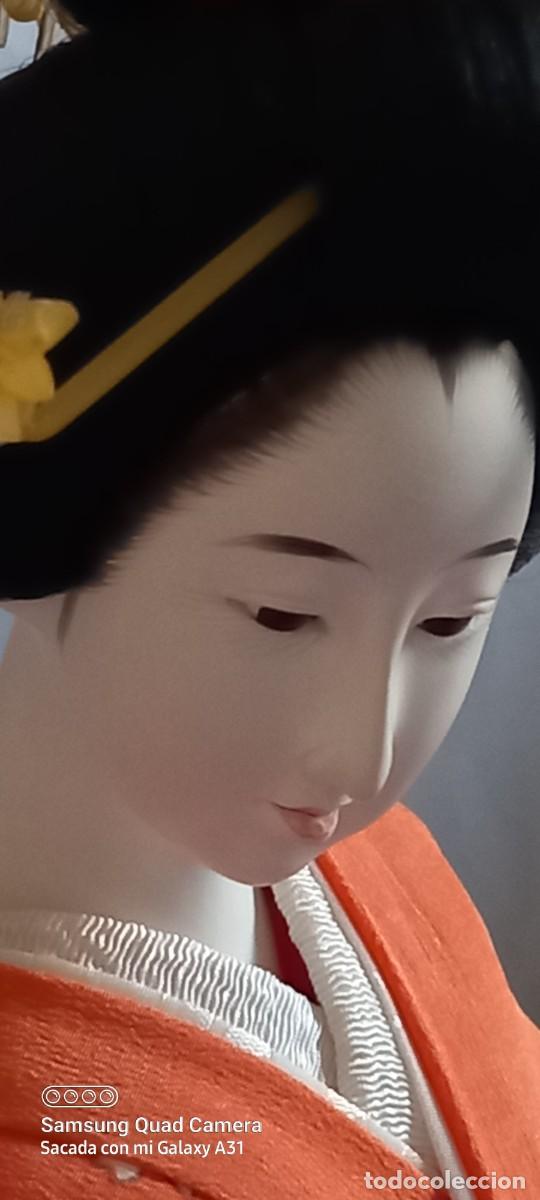 Mu&ntilde;ecas modernas: Mu&ntilde;eca japonesa con urna - Foto 2