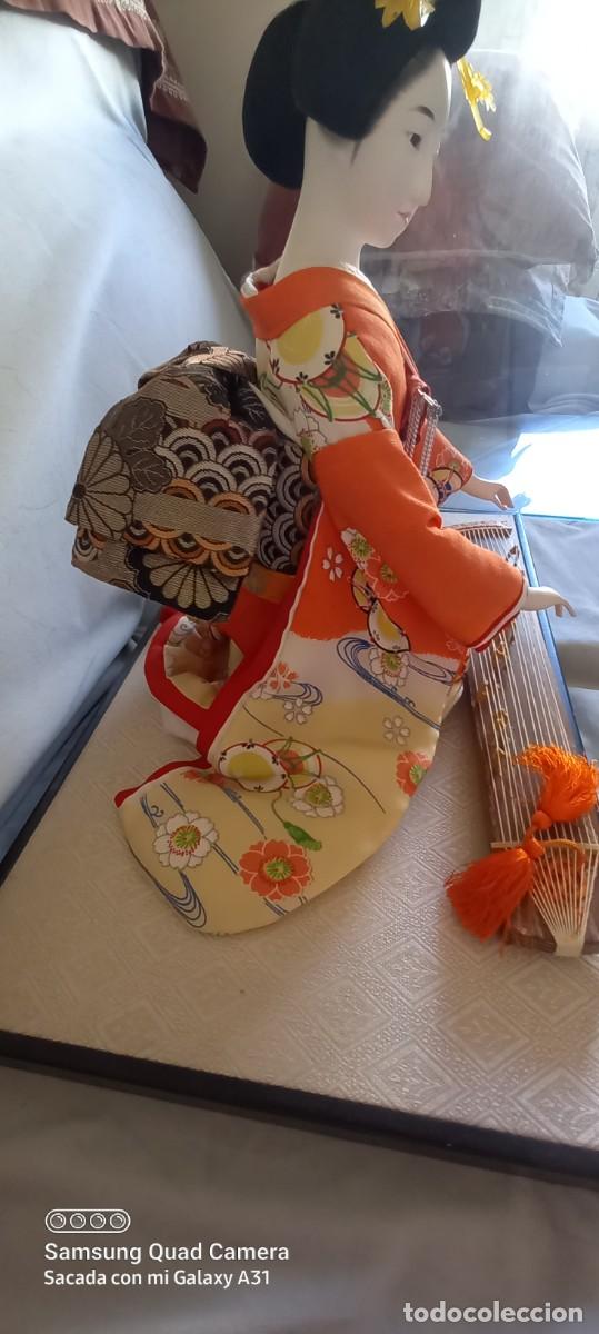 Mu&ntilde;ecas modernas: Mu&ntilde;eca japonesa con urna - Foto 10