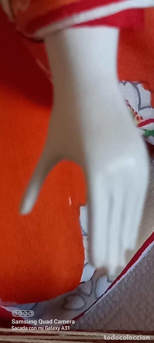Mu&ntilde;ecas modernas: Mu&ntilde;eca japonesa con urna - Foto 12