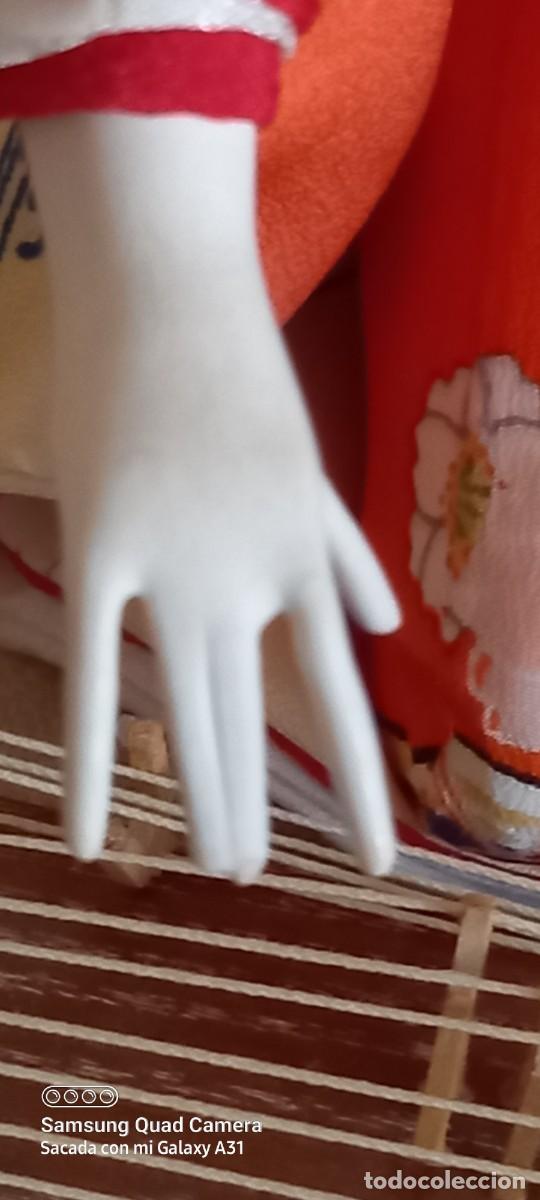 Mu&ntilde;ecas modernas: Mu&ntilde;eca japonesa con urna - Foto 13