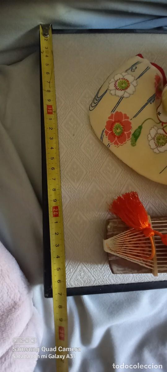 Mu&ntilde;ecas modernas: Mu&ntilde;eca japonesa con urna - Foto 15