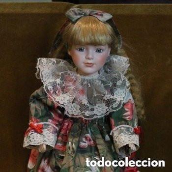 Mu&ntilde;ecas modernas: Mu&ntilde;eca de porcelana, modelo Dan, the classique collection. - Foto 1