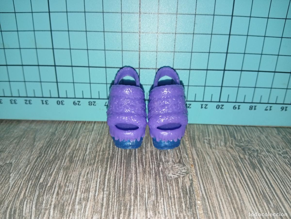Mu&ntilde;ecas modernas: Zapatos de mu&ntilde;eca Monster high - Foto 2